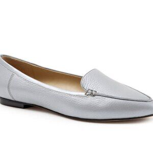Trotters Ember Flats Metallic Silver Pointed Toes Size 6.5 Women's